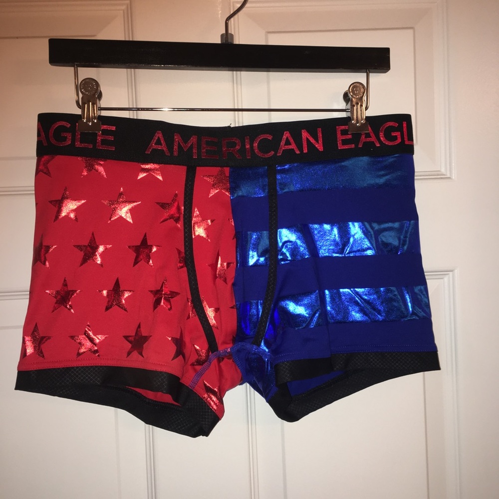 🎒🎒MENS AMERICAN EAGLE METALIC BOXER BRIEFS.